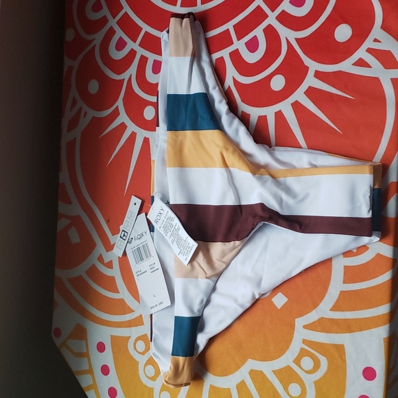 NWT Roxy bikini bottom - Andorra warm stripes - Picture 4 of 11